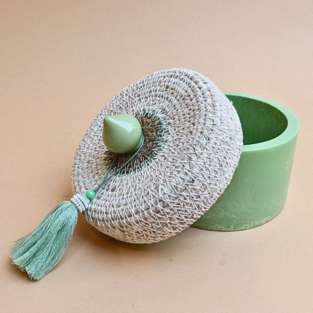 Handmade Tin box with cover - Green