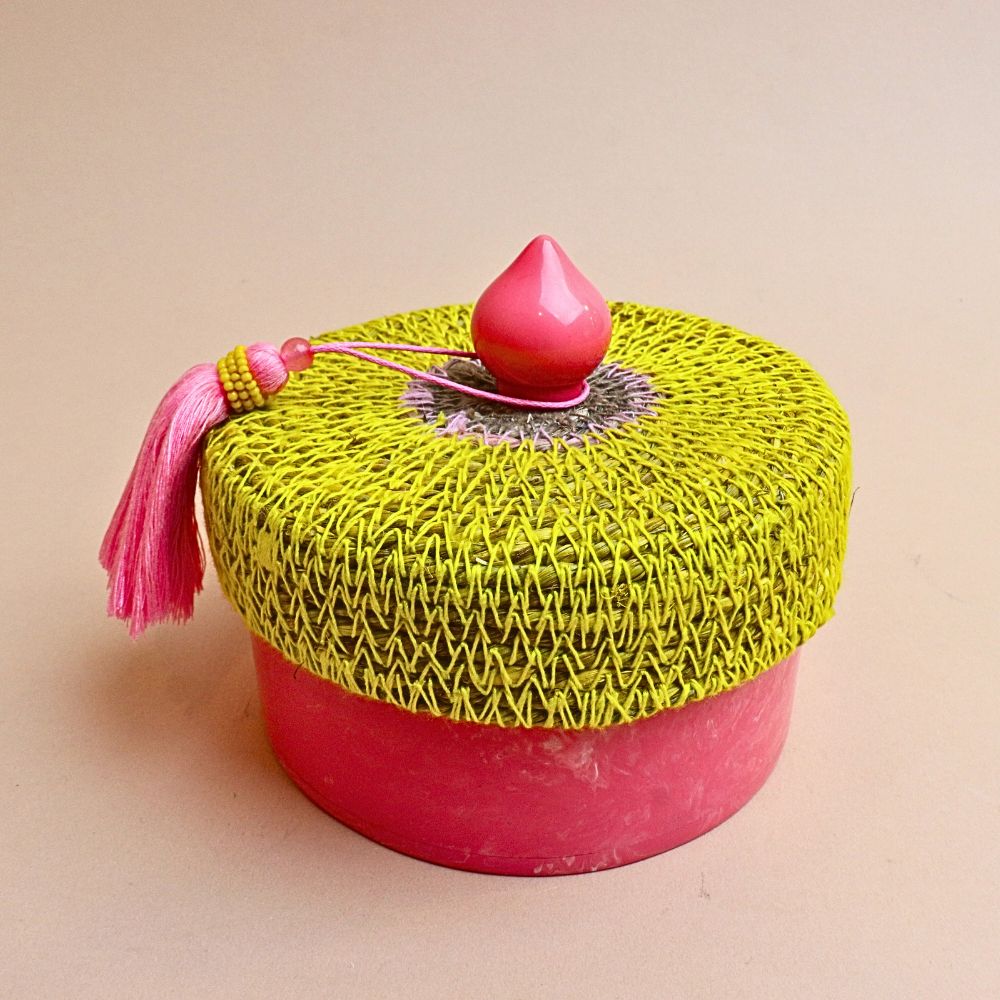 صندوق ريزن مع غطاء سيغراس أصفر – وردي