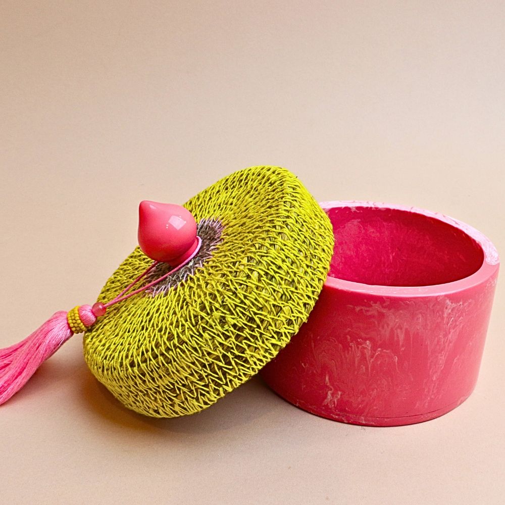 صندوق ريزن مع غطاء سيغراس أصفر – وردي