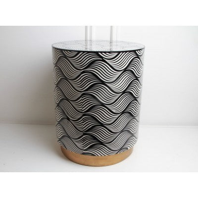 طاولة خشبية مطعمة  بالصدف - أبيض وأسود