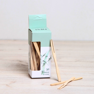 اعواد خشبية للفواكه