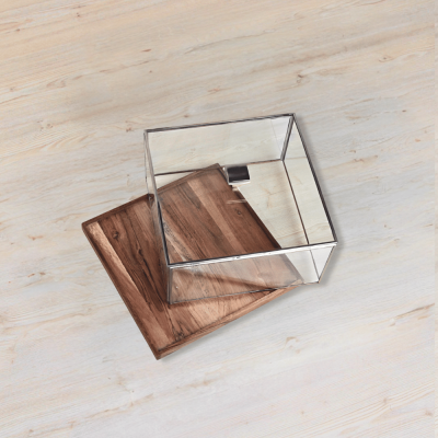 طبق تقديم من الخشب مع غطاء باللون الفضي - كبير