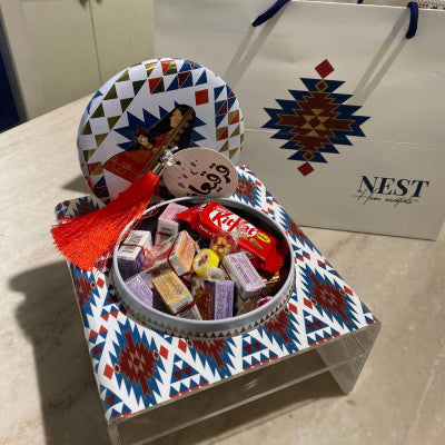 ستاند تقديم من الاكريليك  - صغير