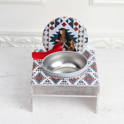 ستاند تقديم من الاكريليك  - صغير