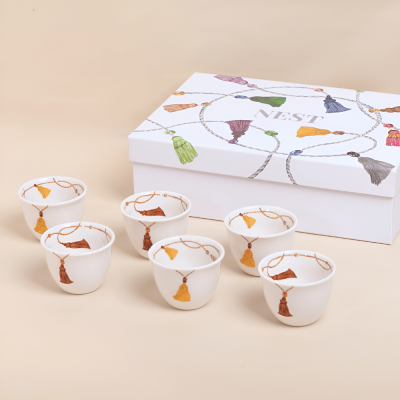 طقم فناجين قهوة عربية طويلة بتصميم كراكش - كركمي/بني