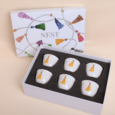 طقم فناجين قهوة عربية طويلة بتصميم كراكش - كركمي/بني