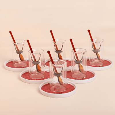 استكانات بتصميم الحُلِي مع صحون ومعالق، أحمر - 6 قطع