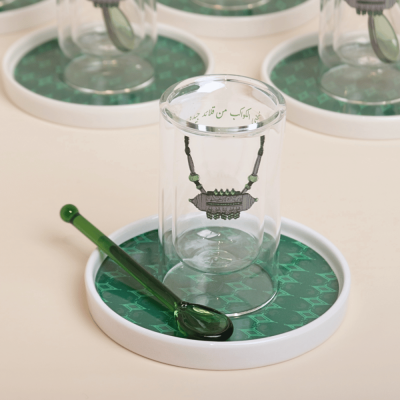 استكانات بتصميم الحُلِي مع صحون ومعالق، أخضر - 6 قطع