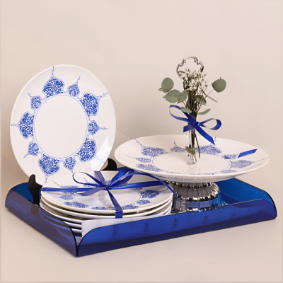 طقم عشاء من البورسلان اللون أزرق كهدية