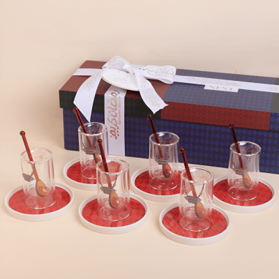 استكانات بتصميم الحُلِي مع صحون ومعالق، أحمر - 6 قطع