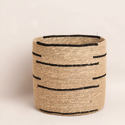 سلة يدوية الصنع  - بيج/أسود