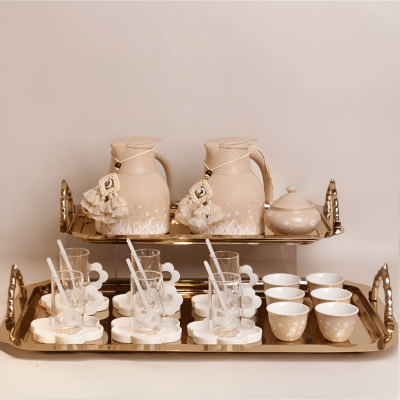 طقم هدية من مجموعة ورد