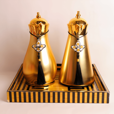 طقم مطارات رويال ذهبي مع صينية خشبية مطعمة بالأكريليك- أسود و ذهبي