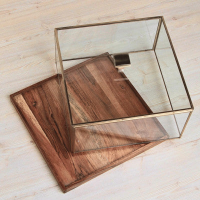 طبق تقديم  من الخشب مع غطاء باللون الذهبي - كبير