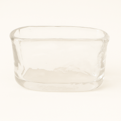 وعاء زجاجي بيضاوي بحواف مموجة صغير - أبيض