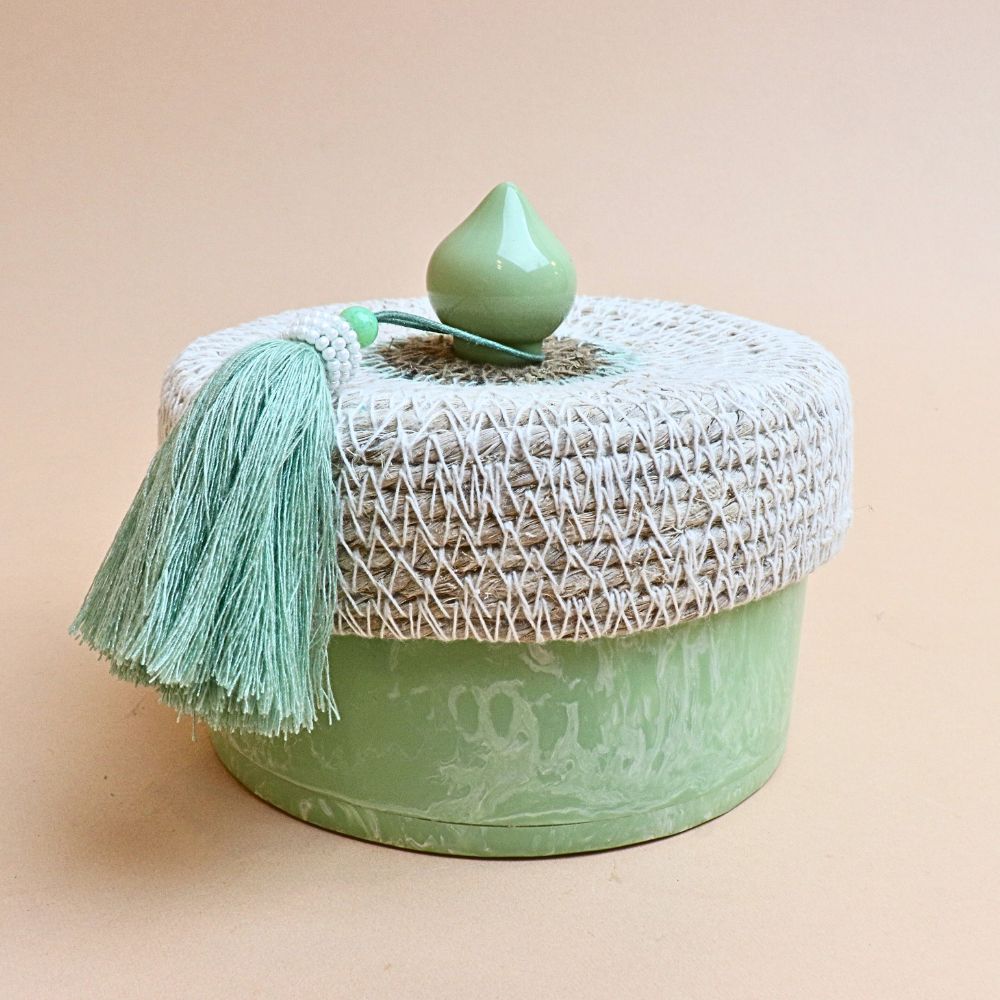 صندوق ريزن مع غطاء سيغراس أبيض – أخضر