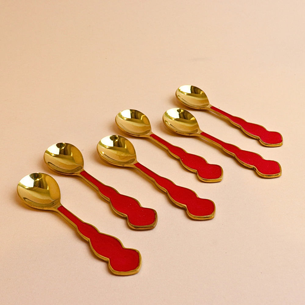 ملعقة شاي ستانلس ستيل بمقبض مموج – أحمر