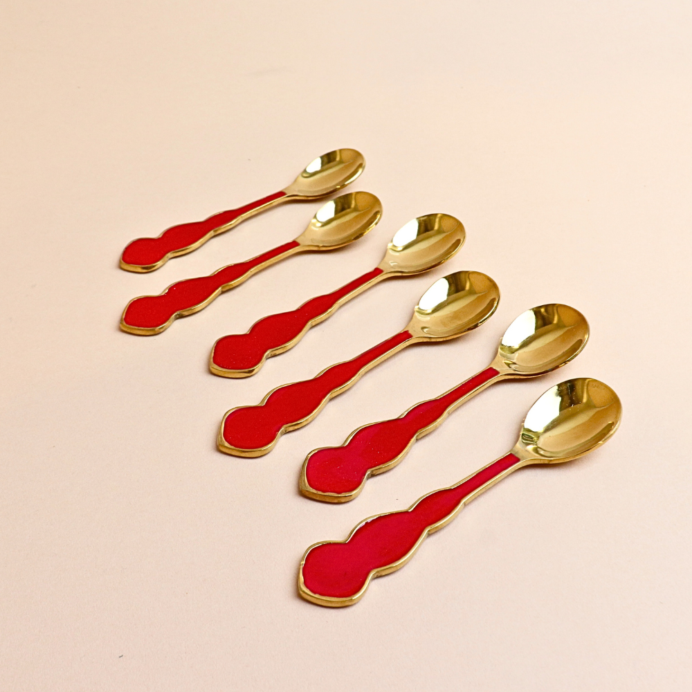ملعقة شاي ستانلس ستيل بمقبض مموج – أحمر