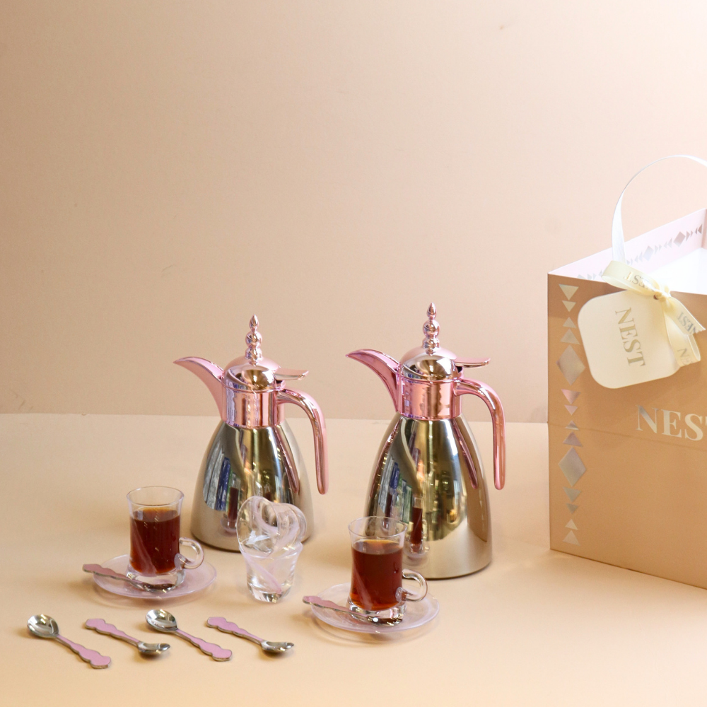 طقم هدية وردي