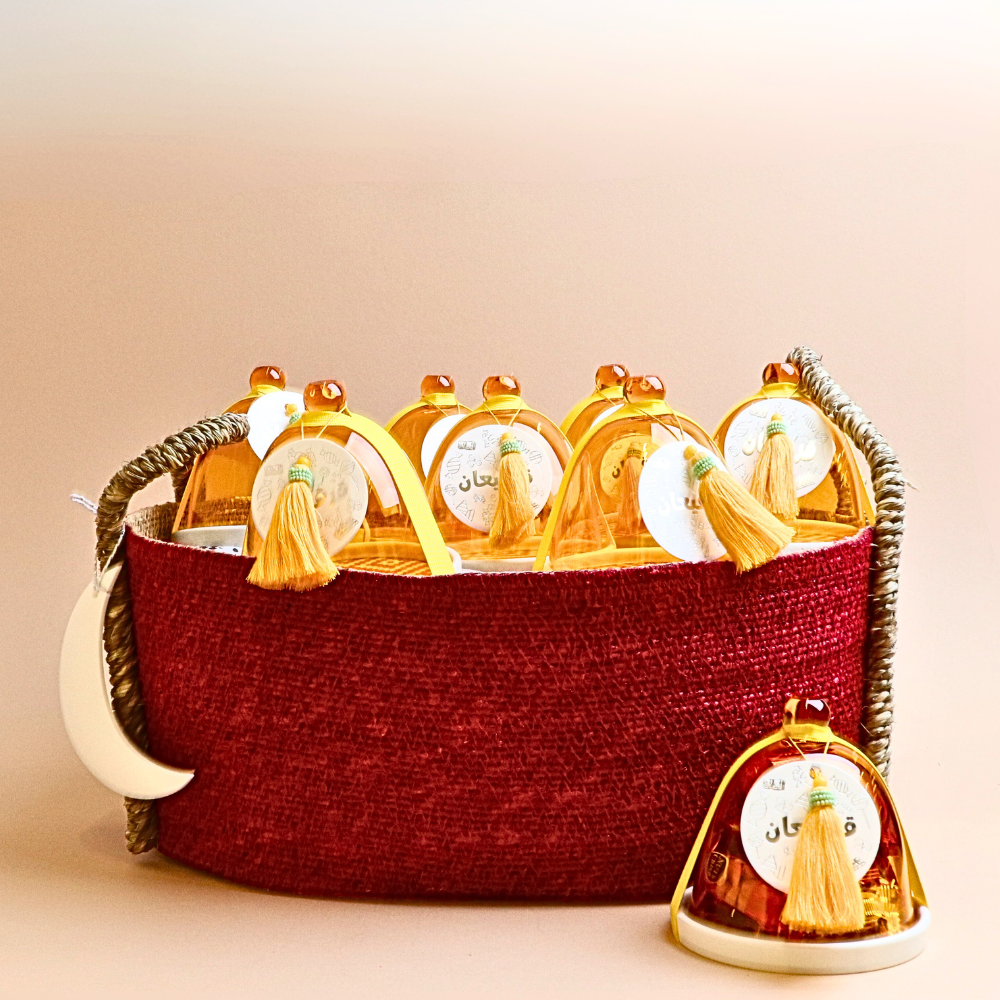 سلة القرقيعان مع طبق كيك – أحمر